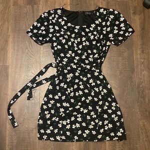 Trixxi Mini Floral Daisy Dress